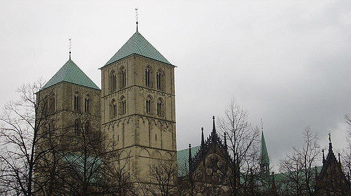 Symbolbild: Münster © by TIJsB auf "http://www.flickr.com", bearbeitet islamiQ