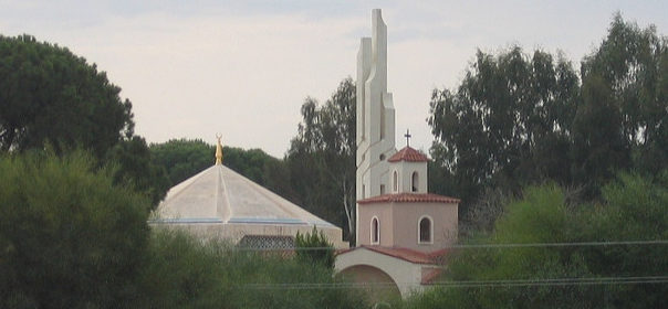 Symbolbild: Moschee, Kirchen und Synagogen an einem Ort by alexander wehrle auf flickr CC 2.0 bearbeitet by IslamiQ