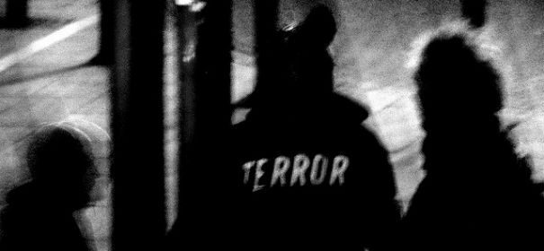 Rechter Terror © by Erich Ferdinand auf flickr, bearbeitet by IslamiQ.