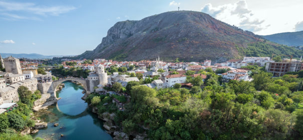 Mostar in Bosnien. Ein Land in Europa mit mehrheitlich muslimischen Bewohnern. © shutterstock