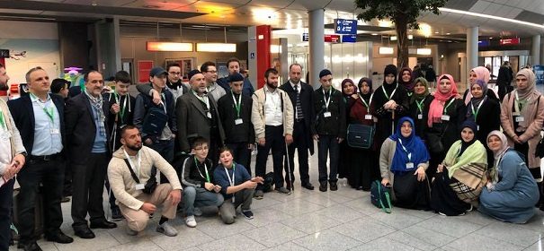 Die Pilgergruppe "Umm Maktum" auf dem Weg zu ihrer Umra-Reise