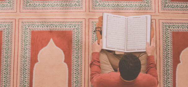Symbolbild: Religiosität muslimischer Jugendlicher. © shutterstock