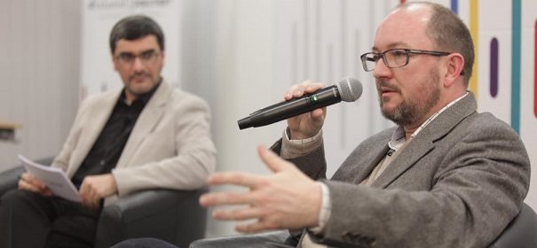 Ali Mete (l.) und Daniel Bax über Islam in den Medien bei der ersten #IslamiQdiskutiert Veranstaltung. © iQ