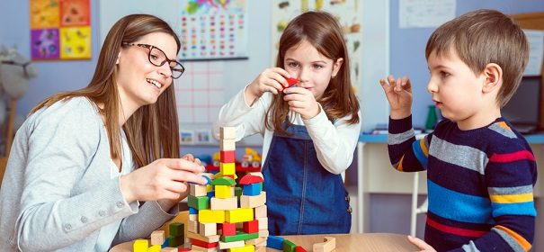 Symbolbild: Kindergarten, Kita © shutterstock, bearbeitet by iQ.