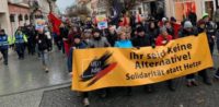 Protestzug gegen die AfD in Riesa (c)facebook, bearbeitet by IslamiQ