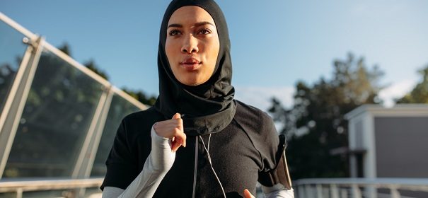 Joggerin mit Kopftuch Olympia Kopftuchverbot