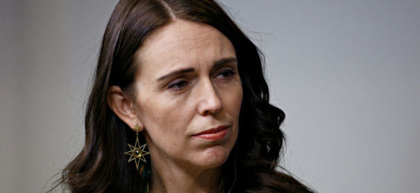 Jacinda Ardern (c)shutterstock, bearbeitet by iQ