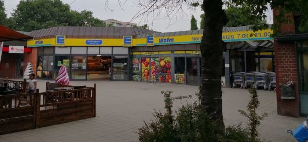 Angriff auf Muslimin vor Edeka