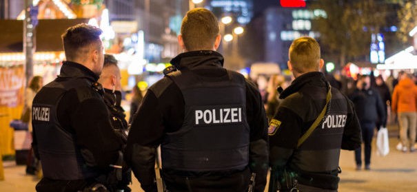 Symbolbild: Polizei, Polizeibeamten