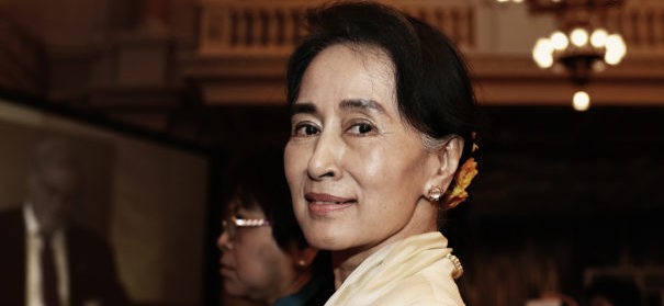 Aung San Suu Kyi (c)shutterstock, bearbeitet by iQ