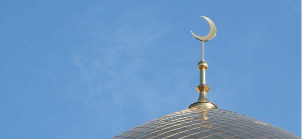 Islamische Religionsgemeinschaften: Mehr Schutz für Moscheen © Shutterstock, bearbeitet by iQ