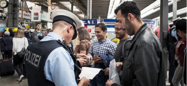 Polizei-Studie, Rehtsextreme Polizei-Chats, Racial Profiling