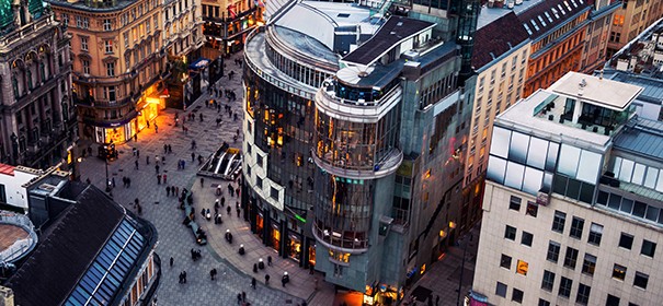 Stephansplatz in Wien © Shutterstock, bearbeitet by IslamiQ.