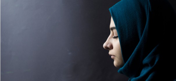 Forscherin: Musliminnen häufig wegen Kopftuch beschimpft © Shutterstock, bearbeitet by iQ