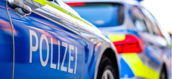 Symbolbild: Polizei © Shutterstock, bearbeitet by iQ.