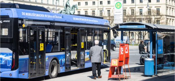 Symbolbild: Bushaltestelle in München