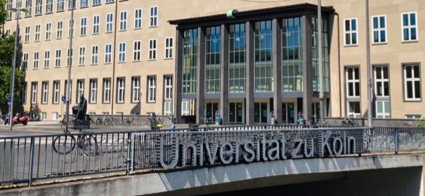 Universität zu Köln, Rassismus © Sarah Brender, bearbeitet by iQ.
