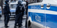 Symbolbild: Polizei © Shutterstock, bearbeitet by iQ.