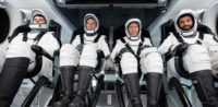 Astronauten © SpaceX, bearbeitet by iQ.