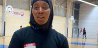 Basketballspielerin Salimata Sylla wurde wegen ihrem Kopftuch des Spiels verwiesen