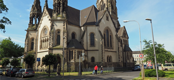 Krefelder Kirche St. Johann Baptist © Wiki Commons, bearbeitet by iQ.