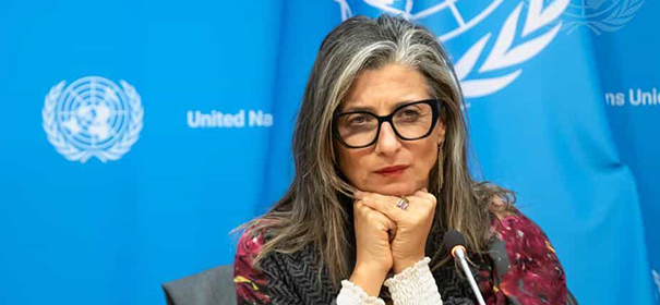 Francesca Albanese über den Völkermord in Gaza © UN Photo/Mark Garten, bearbeitet by iQ.
