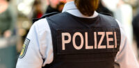 Symbolbild: Polizei © Shutterstock, bearbeitet by iQ