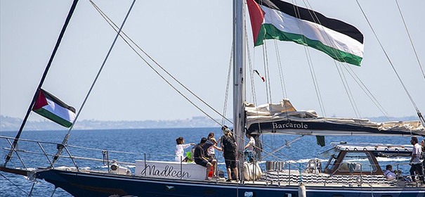 Schiff "Madleen" bald in Gaza © Anadolu Ajans, bearbeitet by iQ.