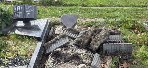 Vandalismus auf muslimischem Friedhof in Essen (c)x, bearbeitet by iQ