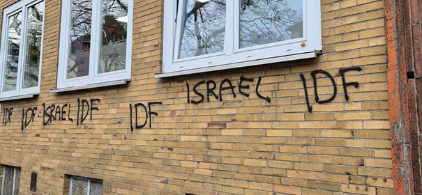 Moschee in Hannover mit politischen Parolen beschmiert