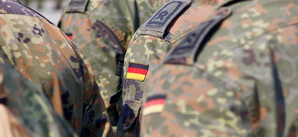 Wehrpflicht © shutterstock, bearbeitet by iQ