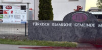 Angriffe auf Moschee in Memmingen © Facebook: Taner Tüzün, bearbeitet iQ.