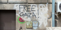 Symbolbild: Wassermelone und die Solidarität mit Gaza © shutterstock, bearbeitet by IslamiQ.