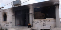 Moschee im Westjordanland @ Anadolu Images, bearbeitet by iQ.
